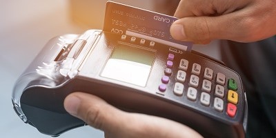 刷卡換現金行情好嗎？一定要找收費透明、公開的平台！